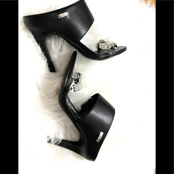StunningChic slip on CalvinKlein Heels - Picture 8 of 11